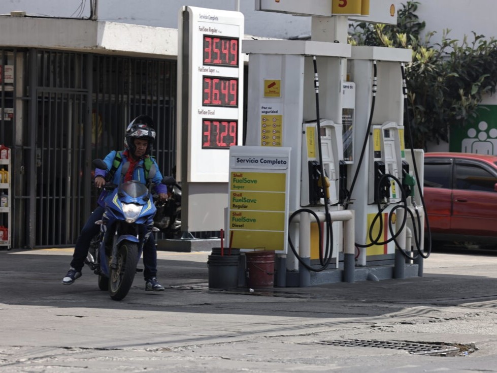 Autoridades alistan nuevas denuncias por posible especulación en precios de combustibles