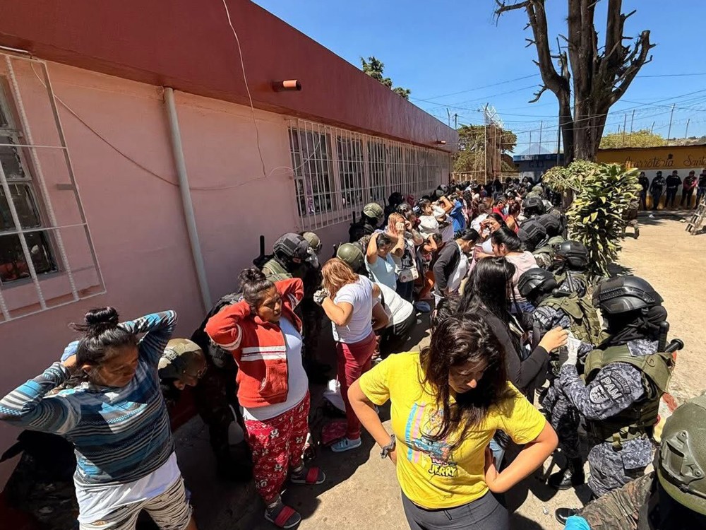 Autoridades localizan e incautan ilícitos en centro de orientación femenina en Fraijanes