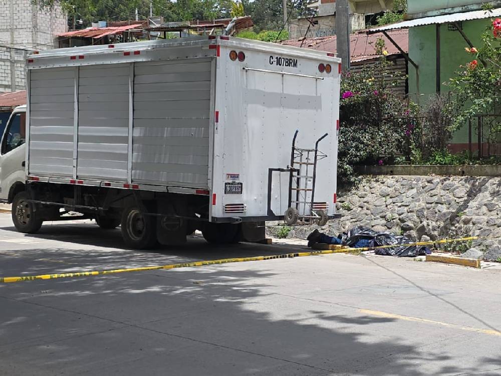 Ayudante de camión repartidor muere en ataque armado 