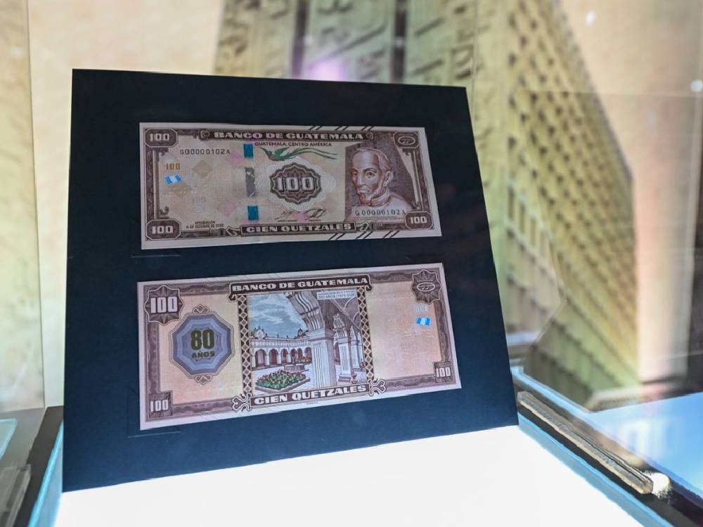 Billete conmemorativo de Q100 ya circula a nivel nacional 