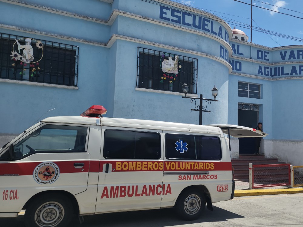 Bomberos atienden de 5 a 6 accidentes en escuelas