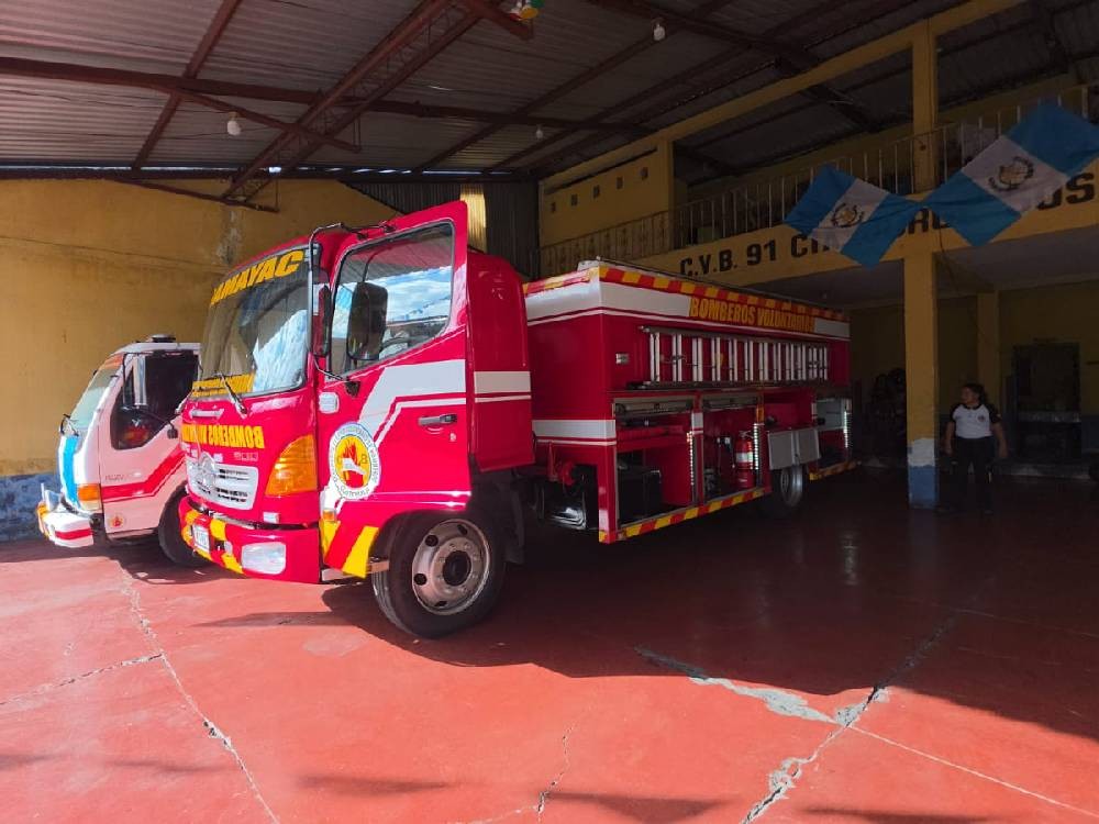 Bomberos Voluntarios de Samayac reciben nueva unidad contra incendios