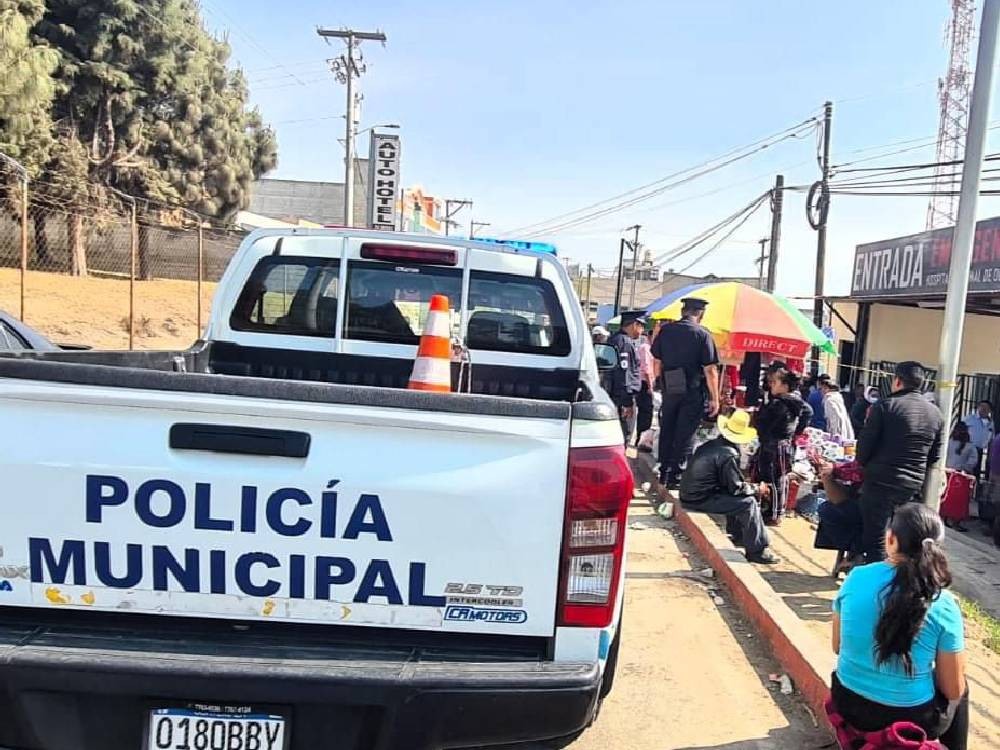 Buscan retirar ventas informales del ingreso al HRO