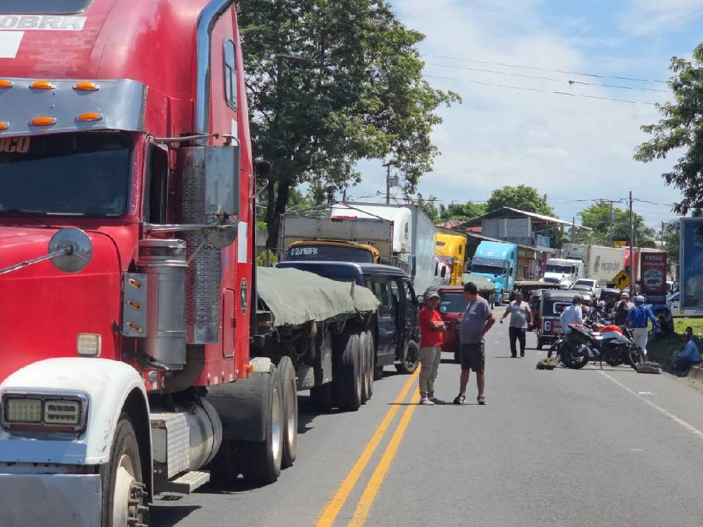 Cámara de Comercio exige liberación de bloqueo en Cuyotenango