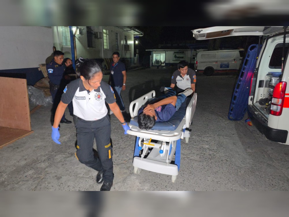 VIDEO | Cámara de seguridad registra accidente durante carreras clandestinas en Mazatenango