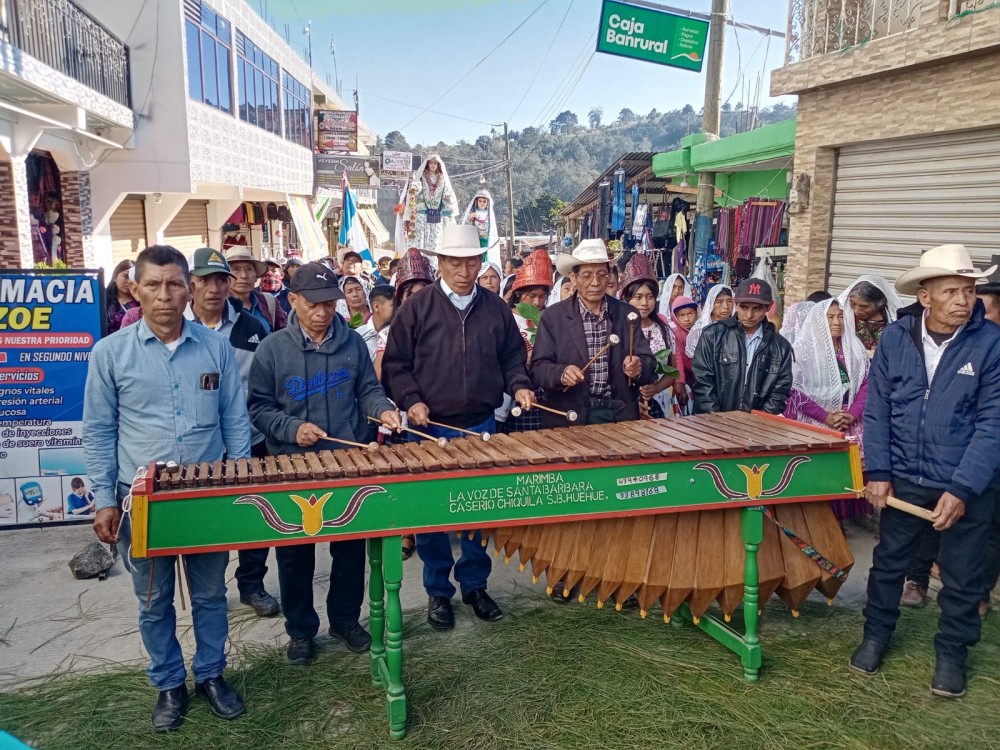 Caminata de La Cumbre marca el inicio de las festividades en honor a Santa Bárbara en Huehuetenango