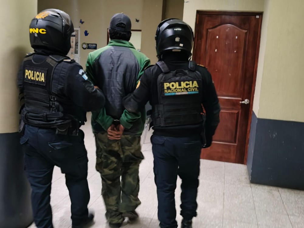 Capturado por violencia contra la mujer y hurto de batería