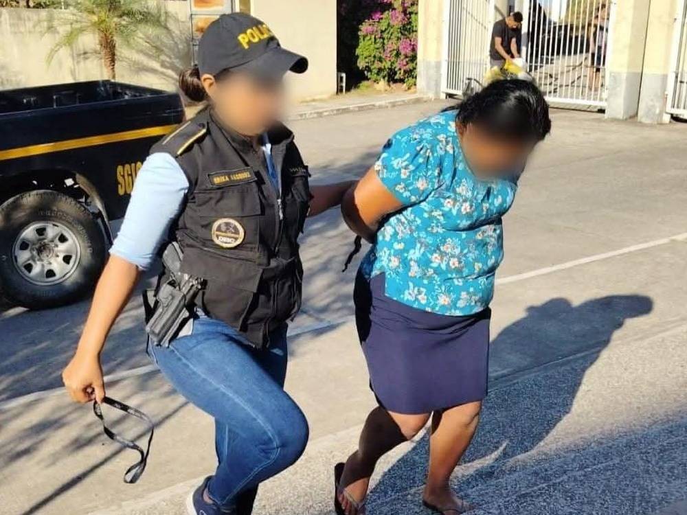 Capturan a cinco personas tras allanamientos en Quetzaltenango