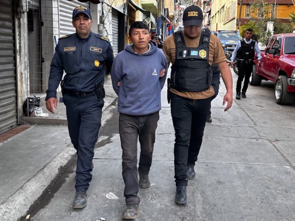 Capturan a hombre acusado de matar a su esposa