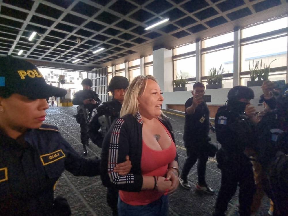 Capturan a sobrina de Sandra Torres, pareja del líder del barrio 18