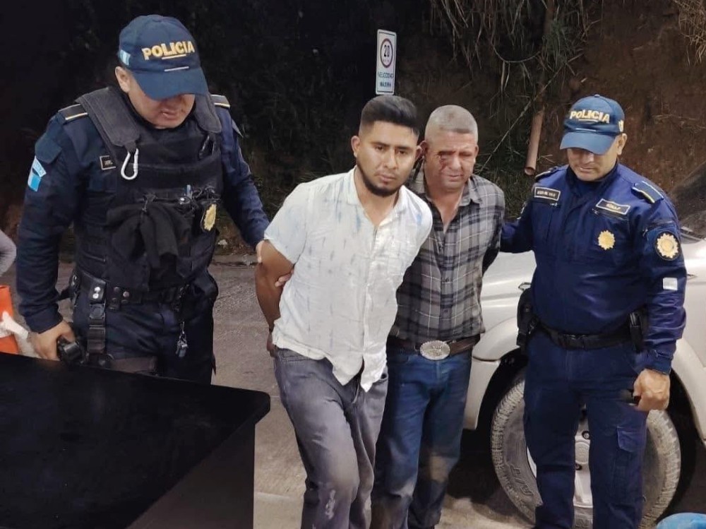 Capturan a tres personas señaladas de exigir dinero bajo amenazas en Huehuetenango