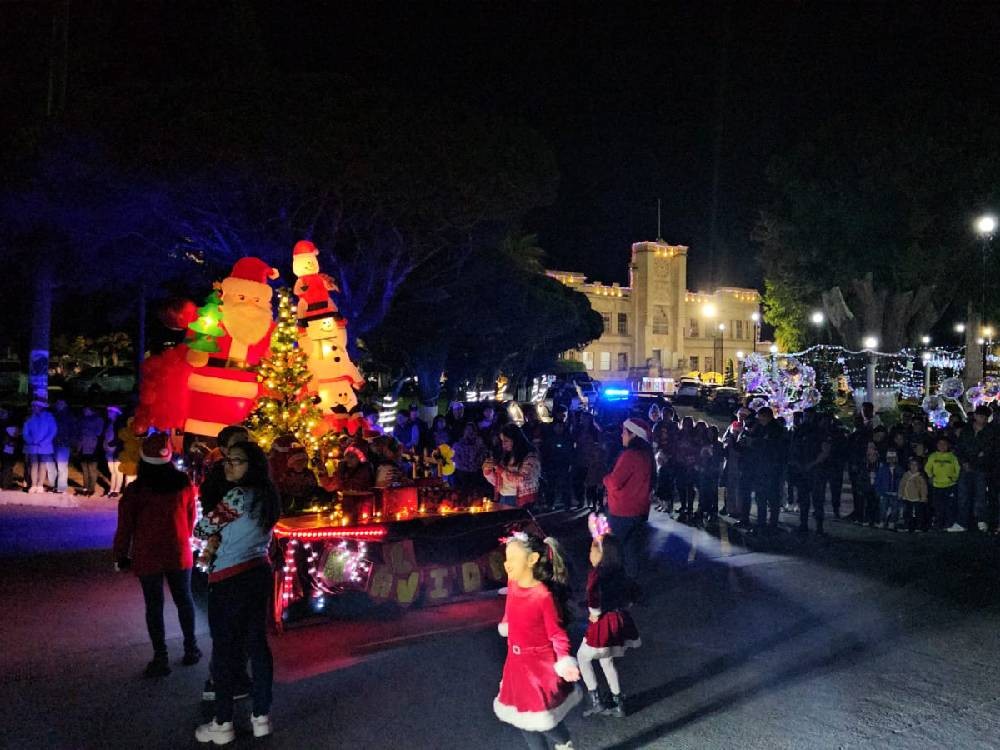 Casa de la Cultura Marquense celebra la Navidad con un desfile 