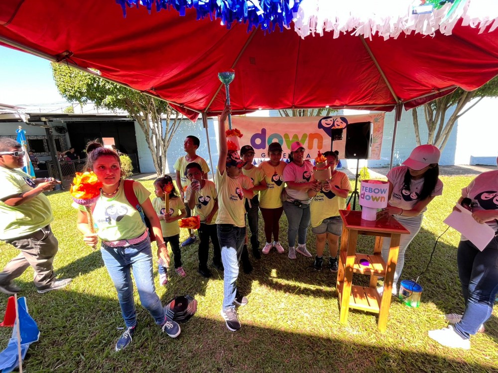 Centro Educativo para niños con Síndrome de Down enciende su antorcha