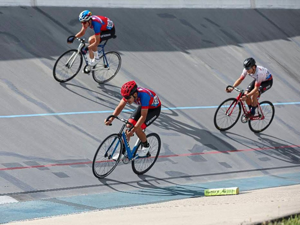 Ciclistas de Quetzaltenango destacan en el Campeonato Nacional de Pista
