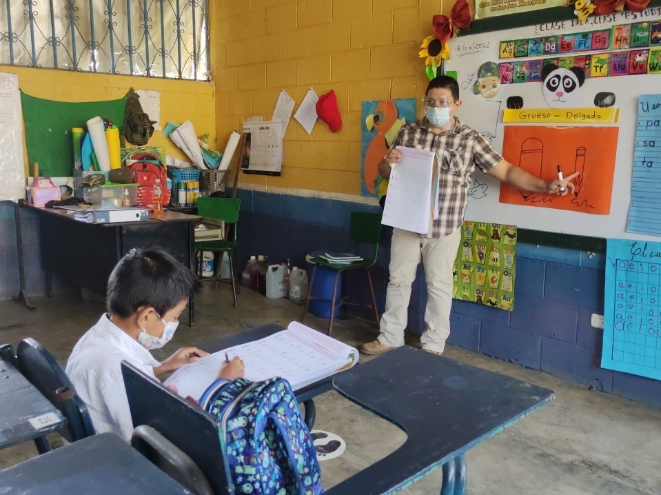  Clases presenciales no pueden cerrar las puertas a estudiantes no vacunados