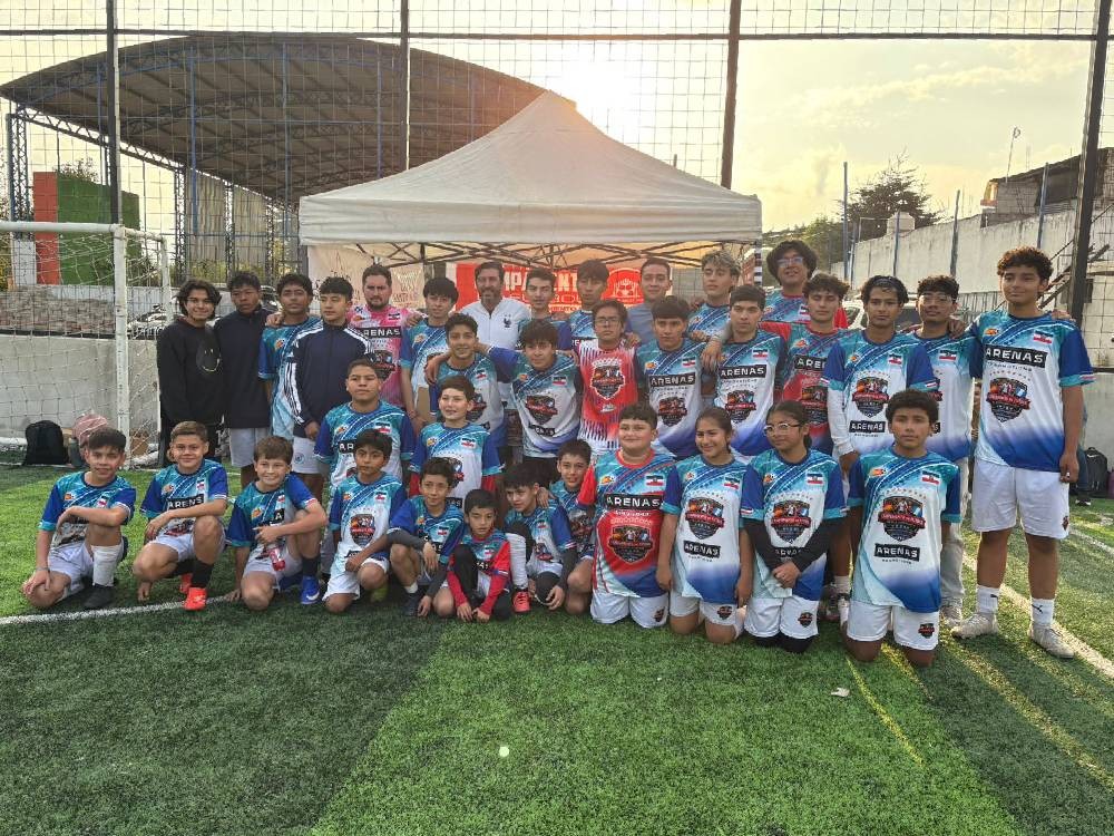 Clausuran campamento de futbol donde cuatro niños podrán viajar a España