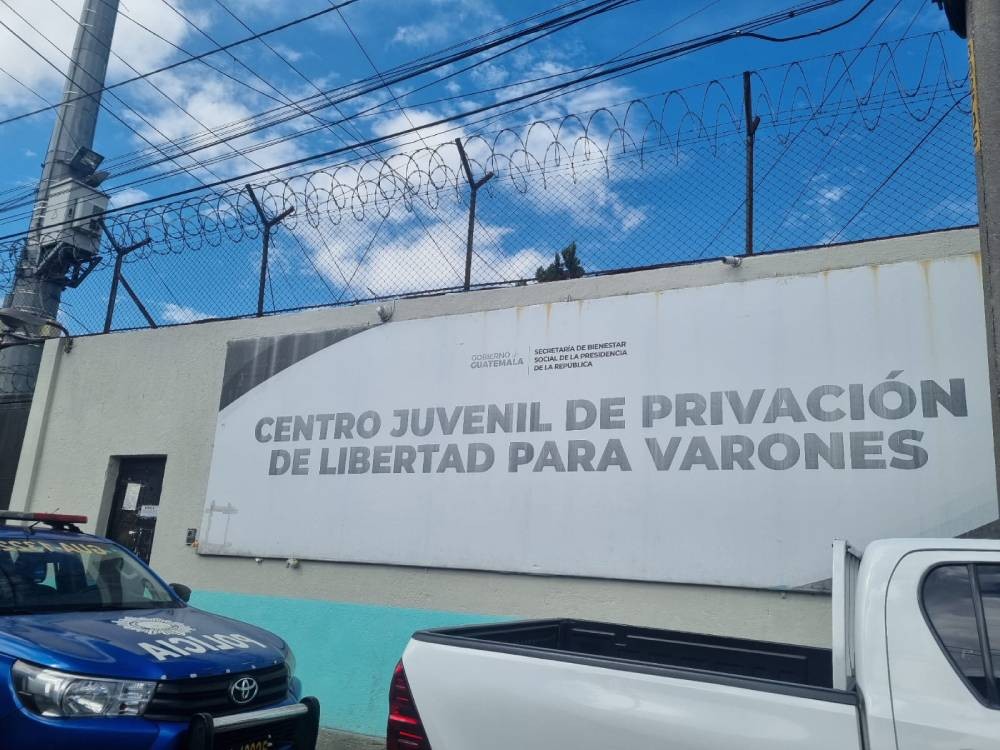 Cocineros permanecen retenidos en Centro de Detención Juvenil 