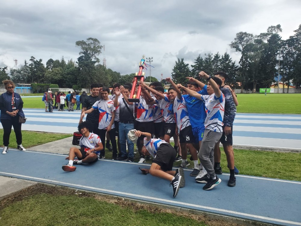 Colegios Jonh Harvard y Alfredo Nobel ganan el campeonato escolar de Quetzaltenango