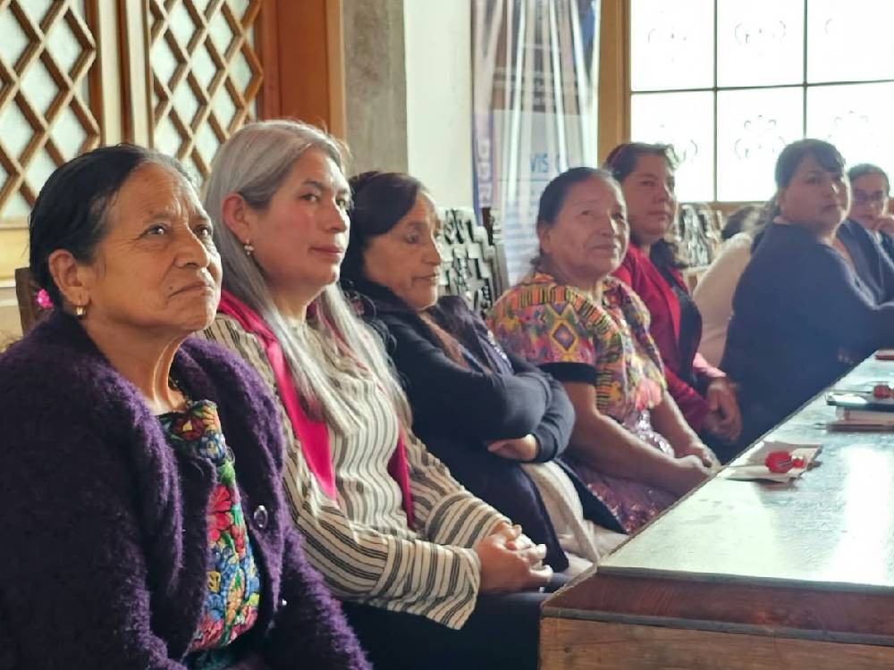 Comadronas fortalecen su papel como aliadas en la promoción de la lactancia materna en San Marcos