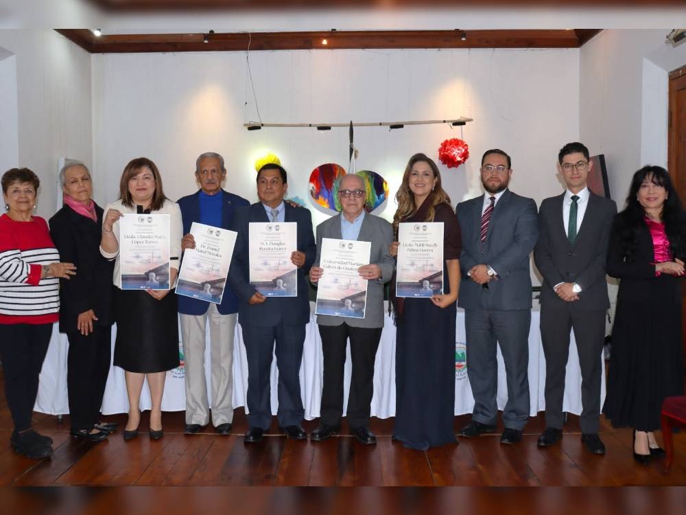 Comisión de Juegos Florales Hispanoamericanos reconoció labor de instituciones y jóvenes