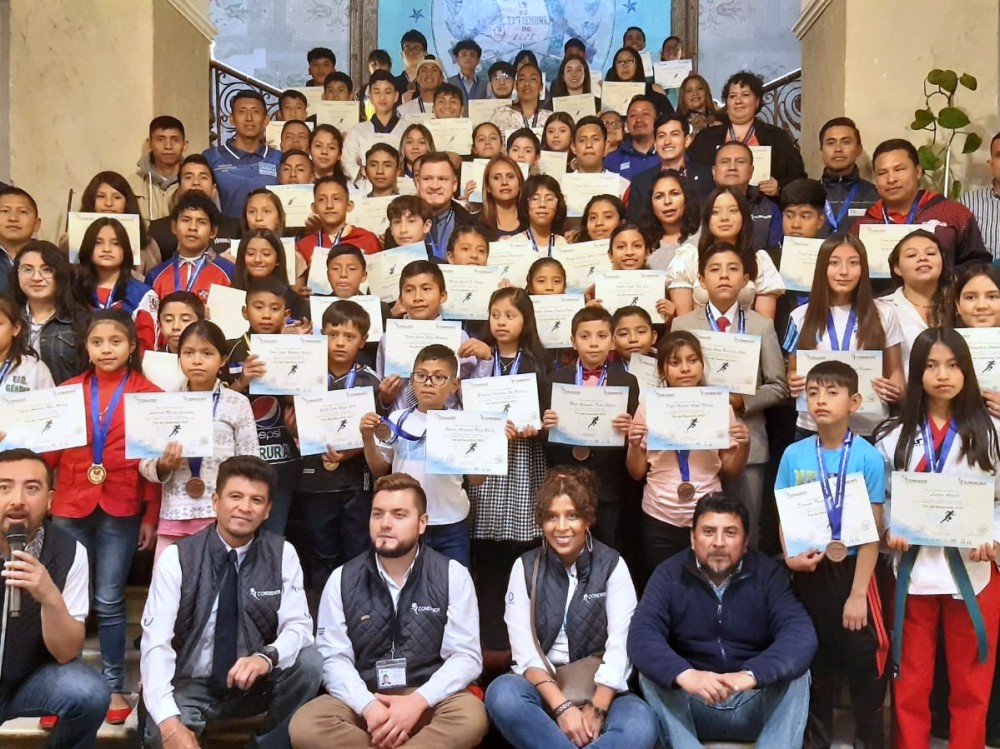 Condecoran a los deportistas destacados de Quetzaltenango