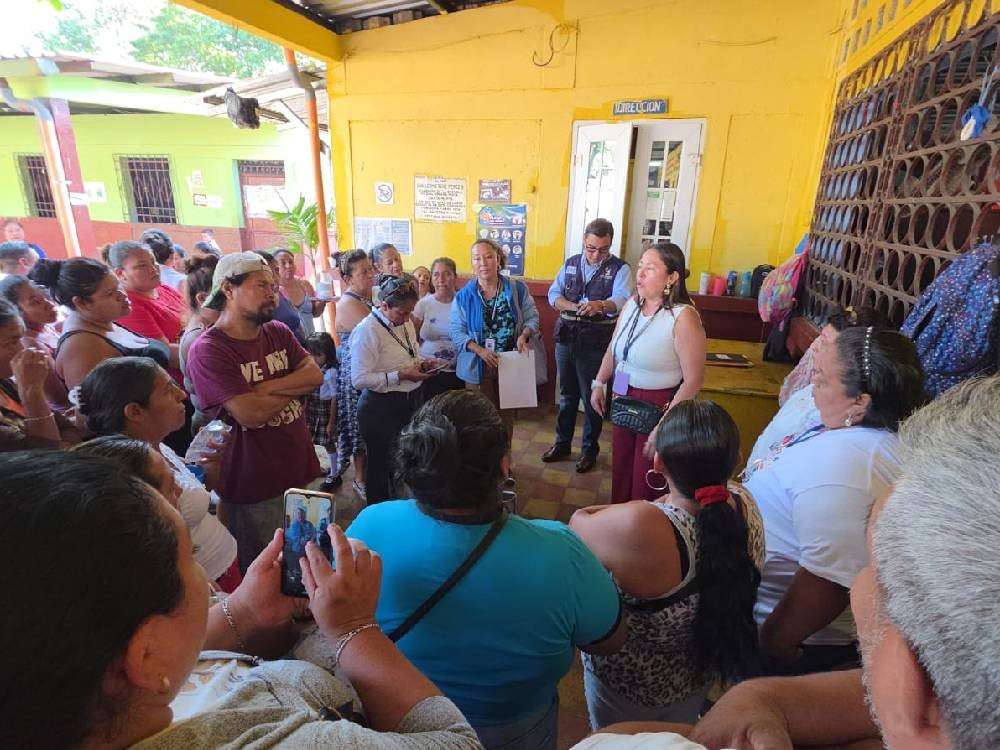 Conflicto en Escuela Santa Marta: directora denuncia destitución arbitraria y “venganza” de docentes 