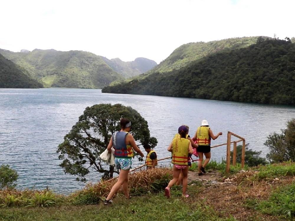 Conflicto entre comunidades impide turismo en la Laguna Brava
