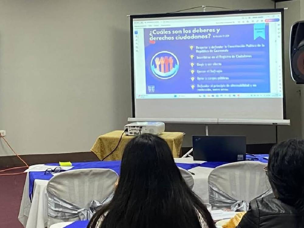 Conjuve busca reforzar los programas para la juventud de Quetzaltenango