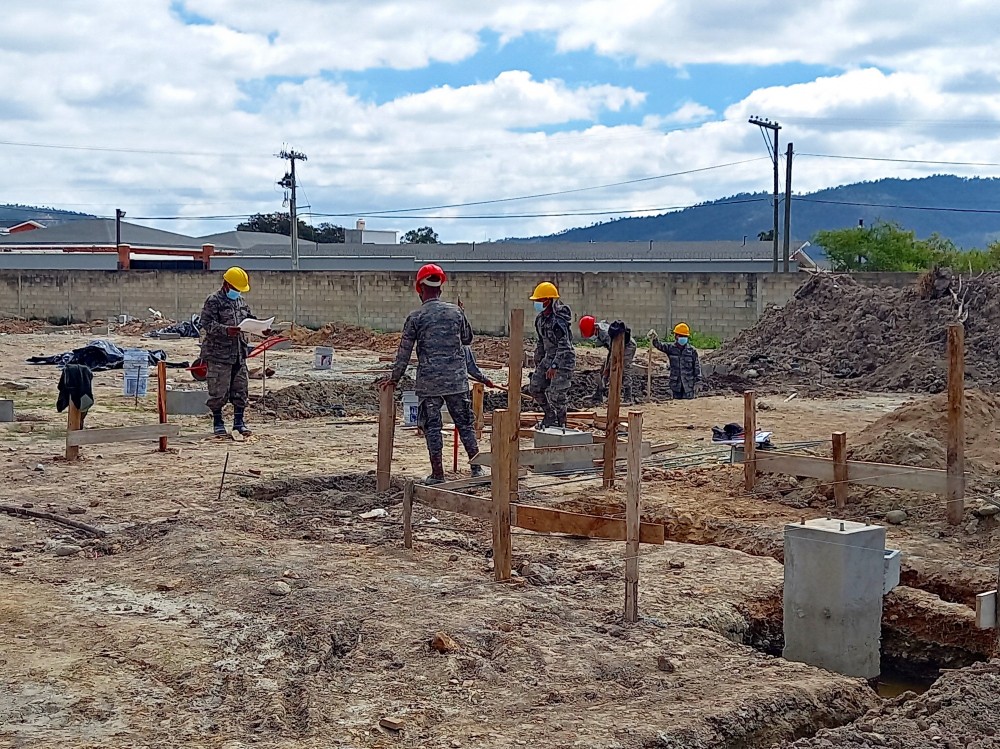 Construcción de hospital de Covid-19 en Huehuetenango avanza en bajo porcentaje