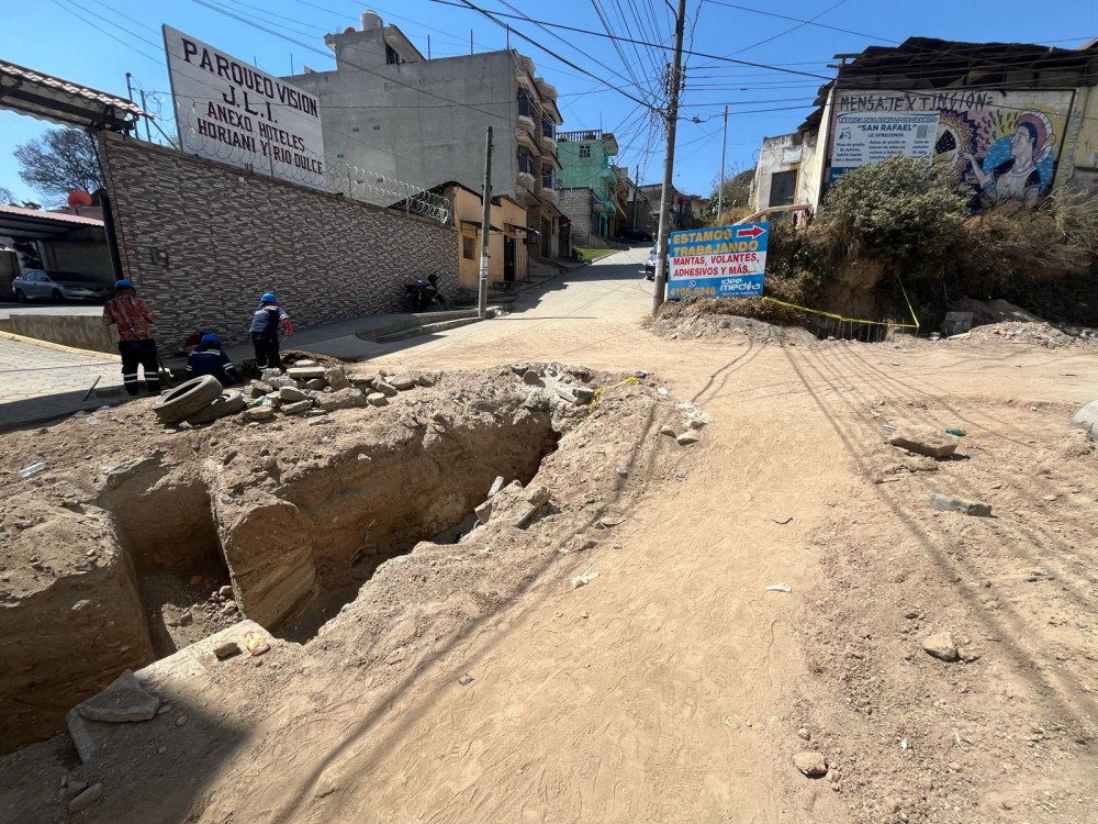 Continúan trabajos en la 12 avenida zona 3 de Xela ¿Cuándo terminarán?