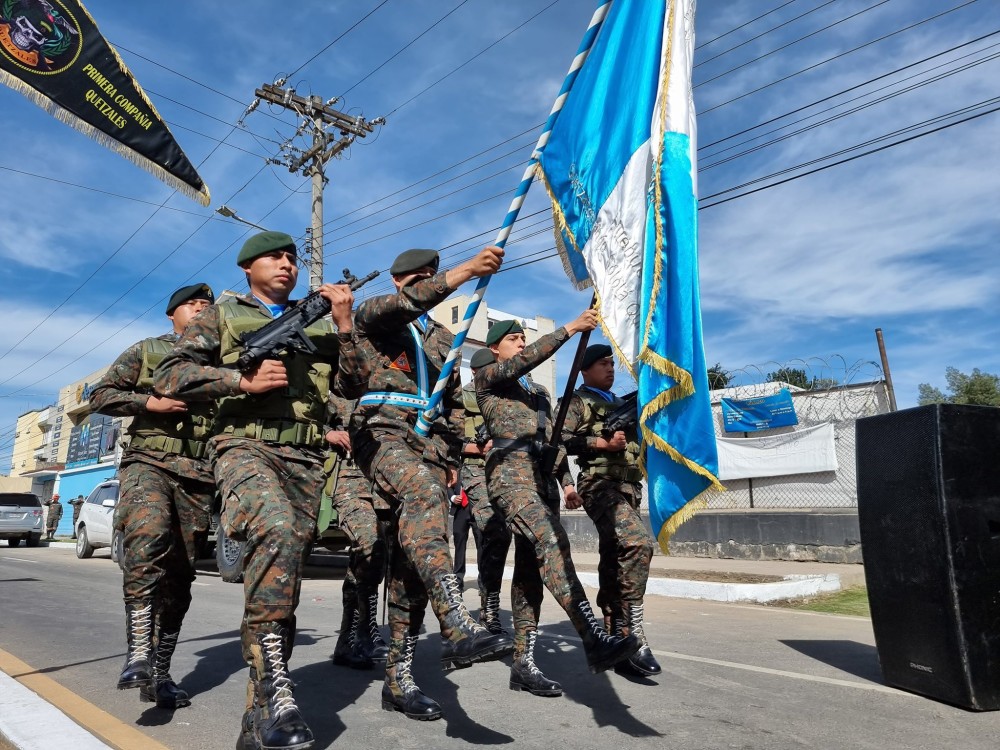Cuál será la función de la Comandancia de la Fuerza de Tierra que tiene sede en Quetzaltenango