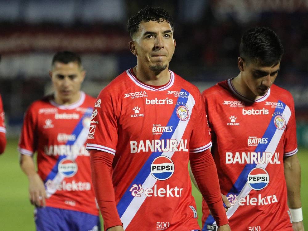 ¿Cuál sería el período de recuperación de Raí Villa tras su operación?