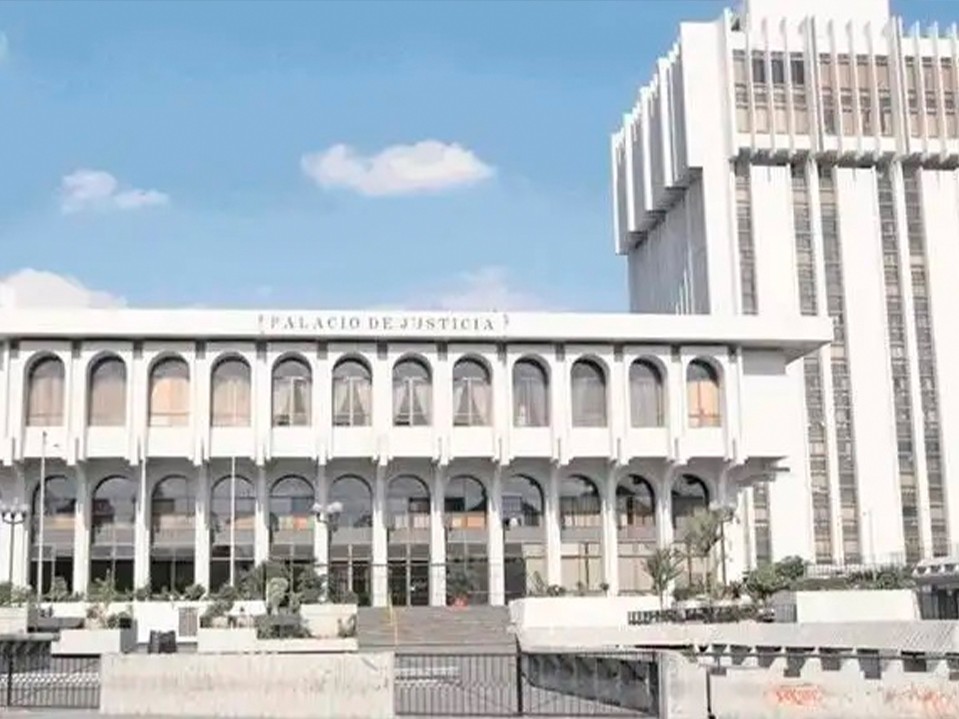 Cuestionan aumento salarial a jueces y magistrados del Organismo Judicial 