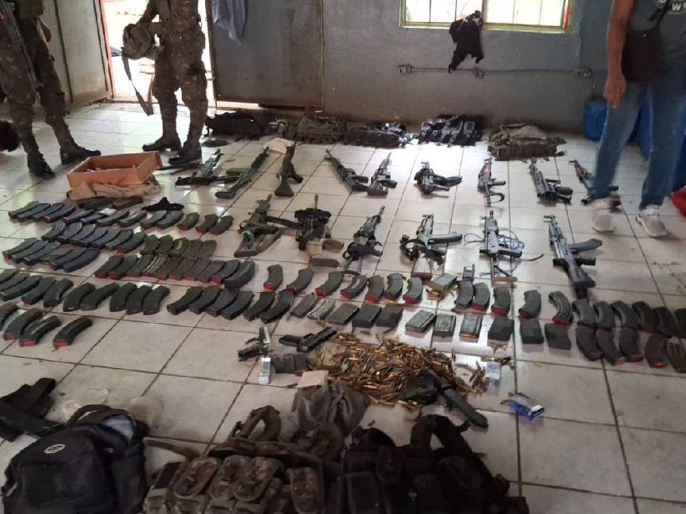 Decomisan arsenal de alto poder en La Democracia, Huehuetenango, zona fronteriza con México