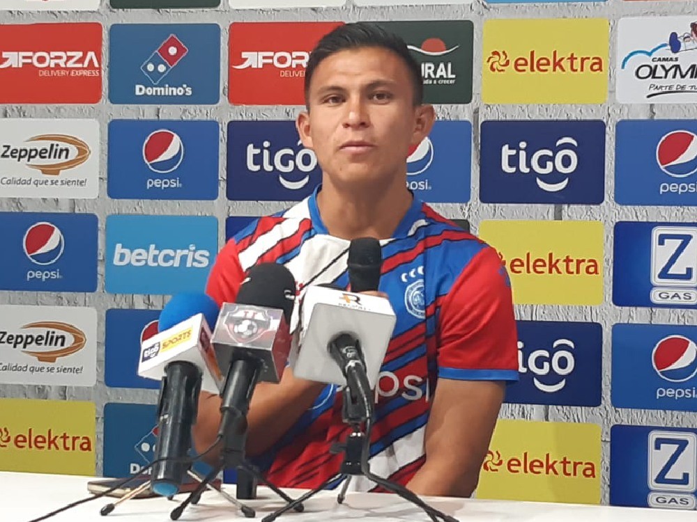 Denilson Ochaeta: “Sí hay un buen equipo, ahora toca demostrarlo en el terreno de juego”