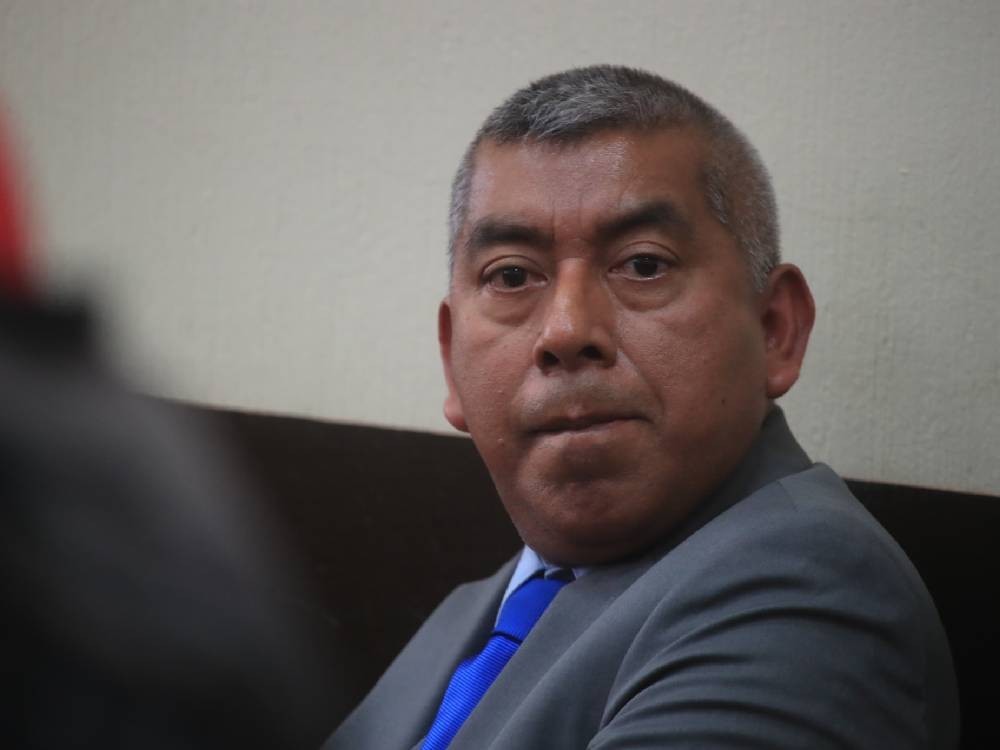 Denuncian a Rafael Curruchiche ante falta de avances en el caso Sputnik V
