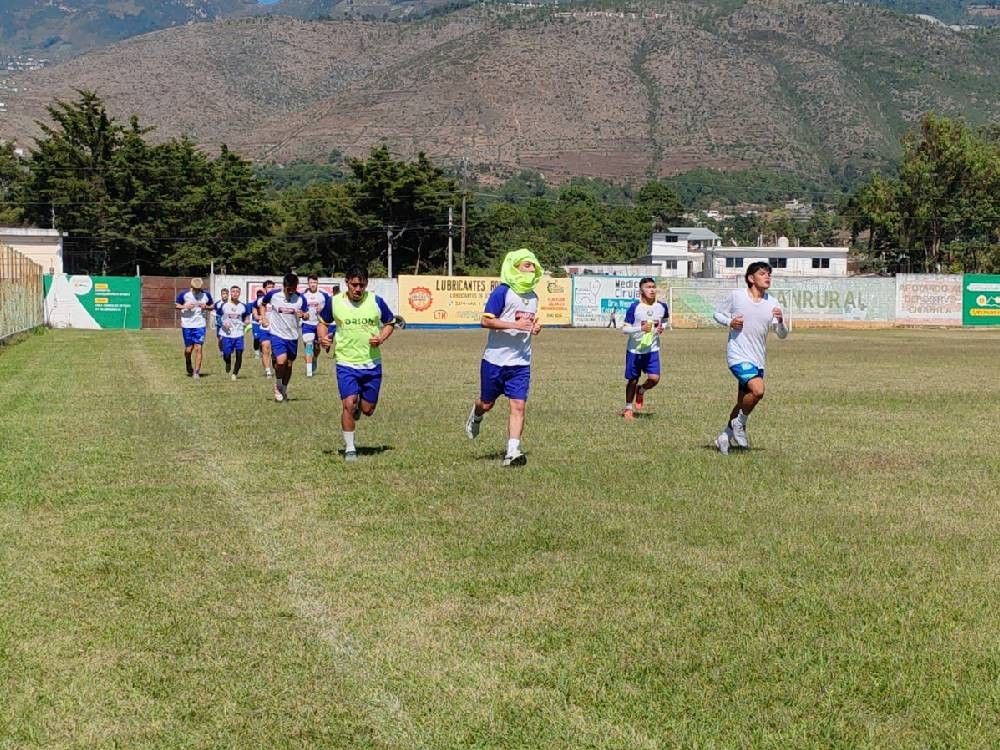 Deportivo Chiantla empieza a afilar sus garras