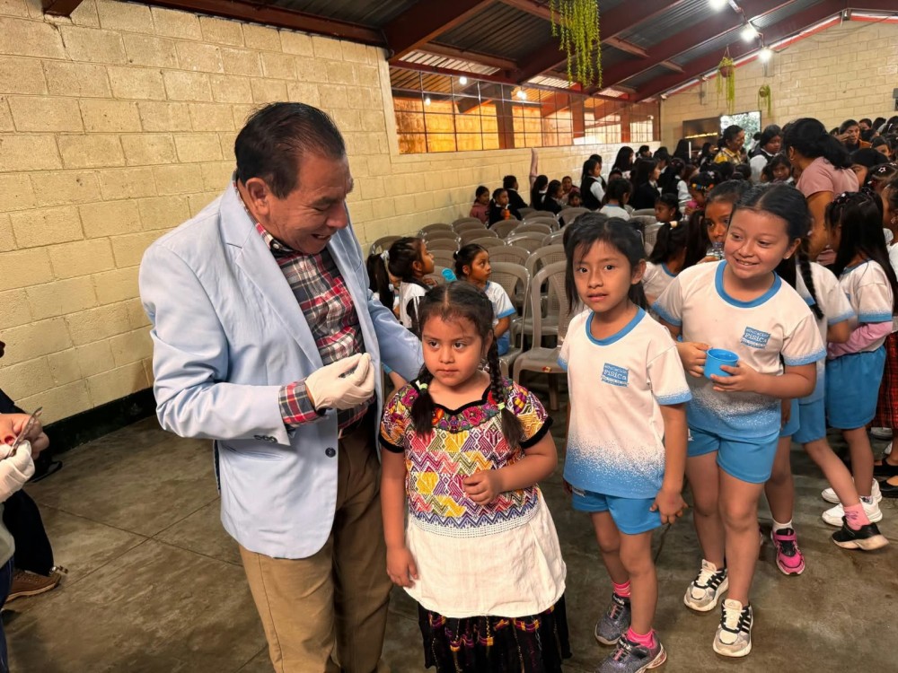 Desarrollan Jornadas Integrales de Salud Escolar para fortalecer el bienestar de la niñez en San Pedro Sacatepéquez