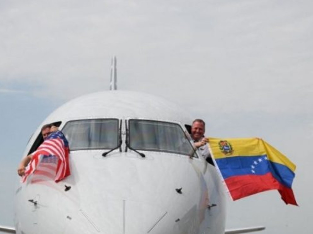Despega de Miami el primer vuelo comercial directo entre EE. UU. y Venezuela en siete años