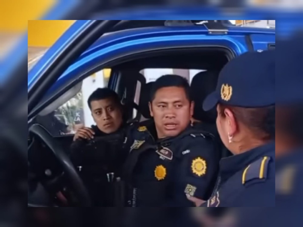 Detienen a dos policías en servicio por estar bajo efectos de licor