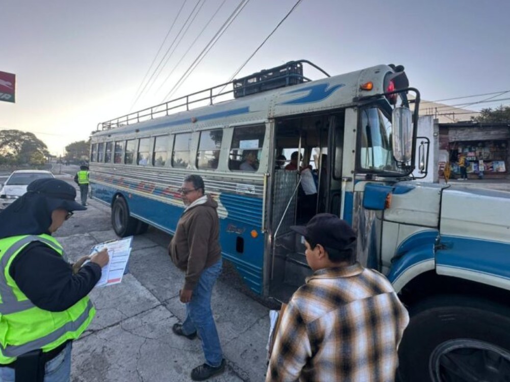 DGT emite 24 sanciones por cobros de pasaje excesivos en Sacatepéquez