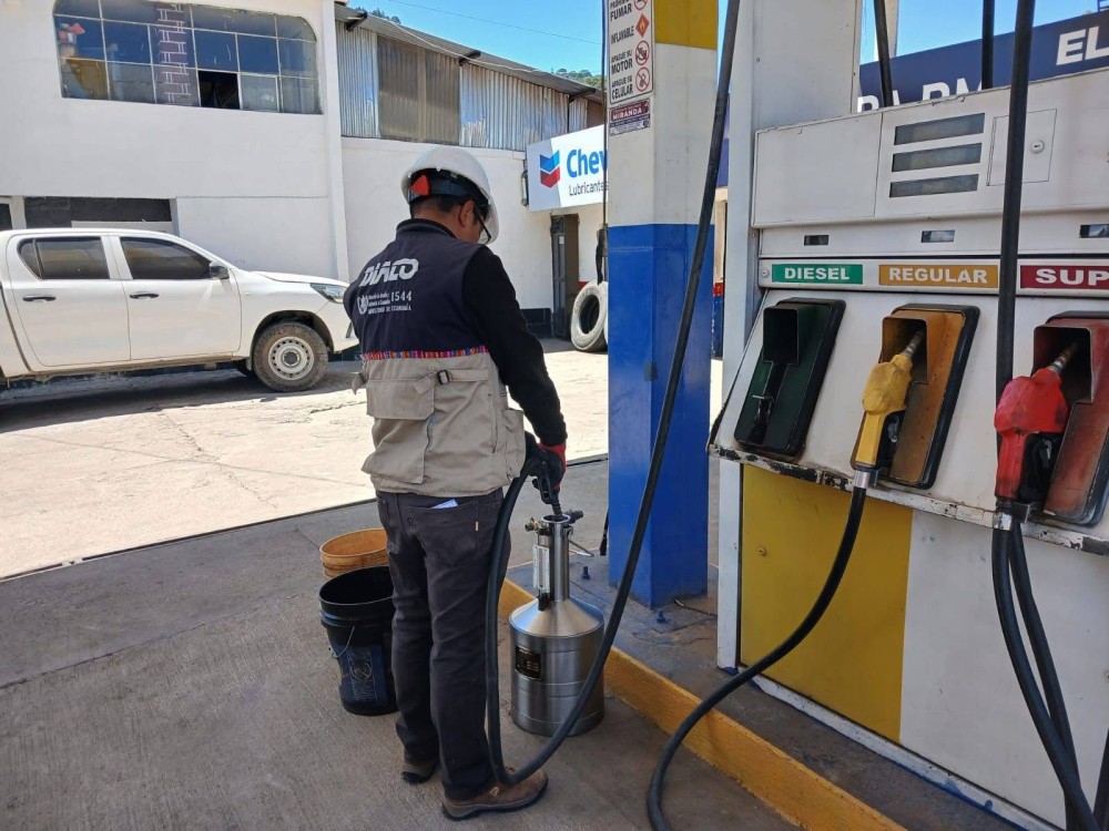Diaco realiza operativos de monitoreo y vigilancia en gasolineras en Quetzaltenango