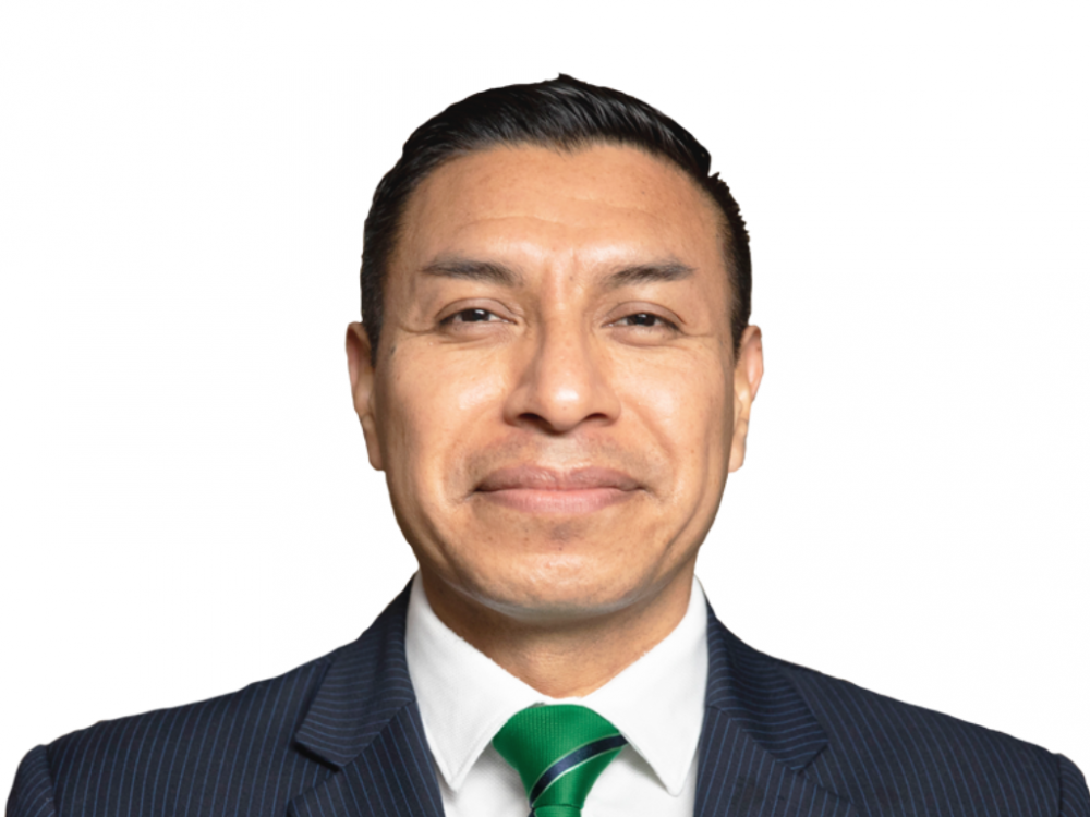 Diego Morales, de origen guatemalteco, tomó posesión como Secretario de Estado de Indiana, EE. UU.