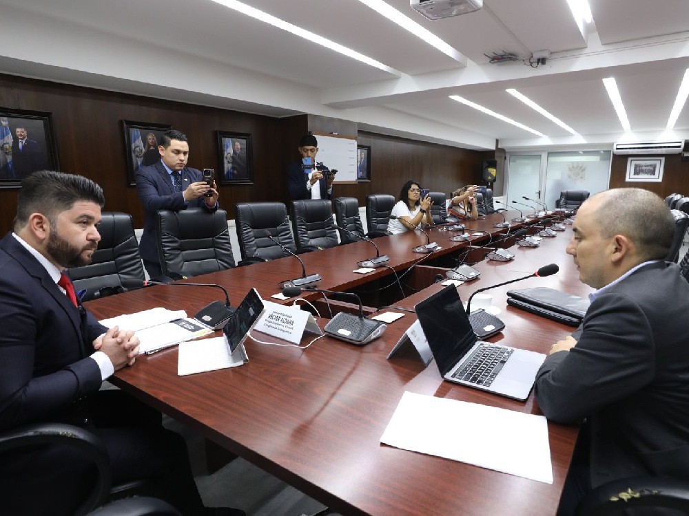 Diputados cuestionan iniciativa de control canino que se busca implementar en Quetzaltenango 