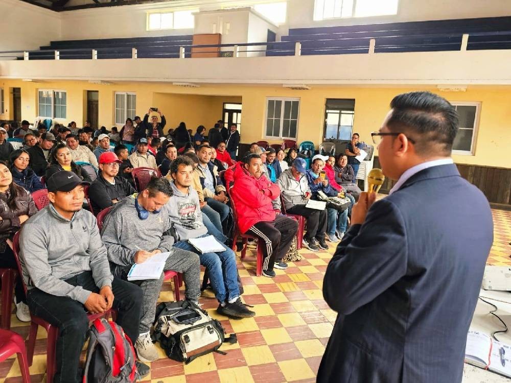 Docentes conocen sobre los derechos de la niñez