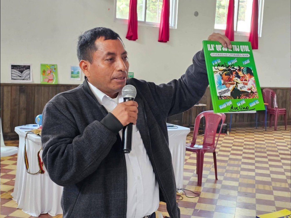 Docentes de San Marcos impulsan la lectoescritura con creación de literatura en idioma mam