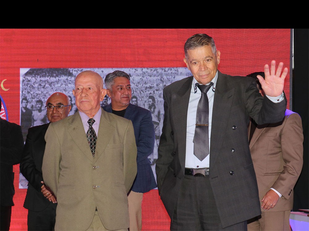 Dos grandes del Xelajú MC  reciben honores