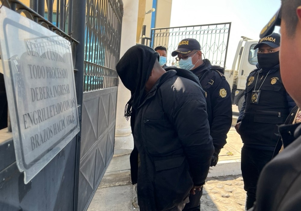 Drogas, celulares, dinero, armas de fuego y 5 capturados en la Granja Penal Cantel