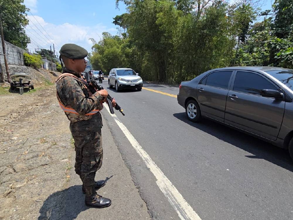 Ejército de Guatemala instala campamento de prevención por Semana Santa