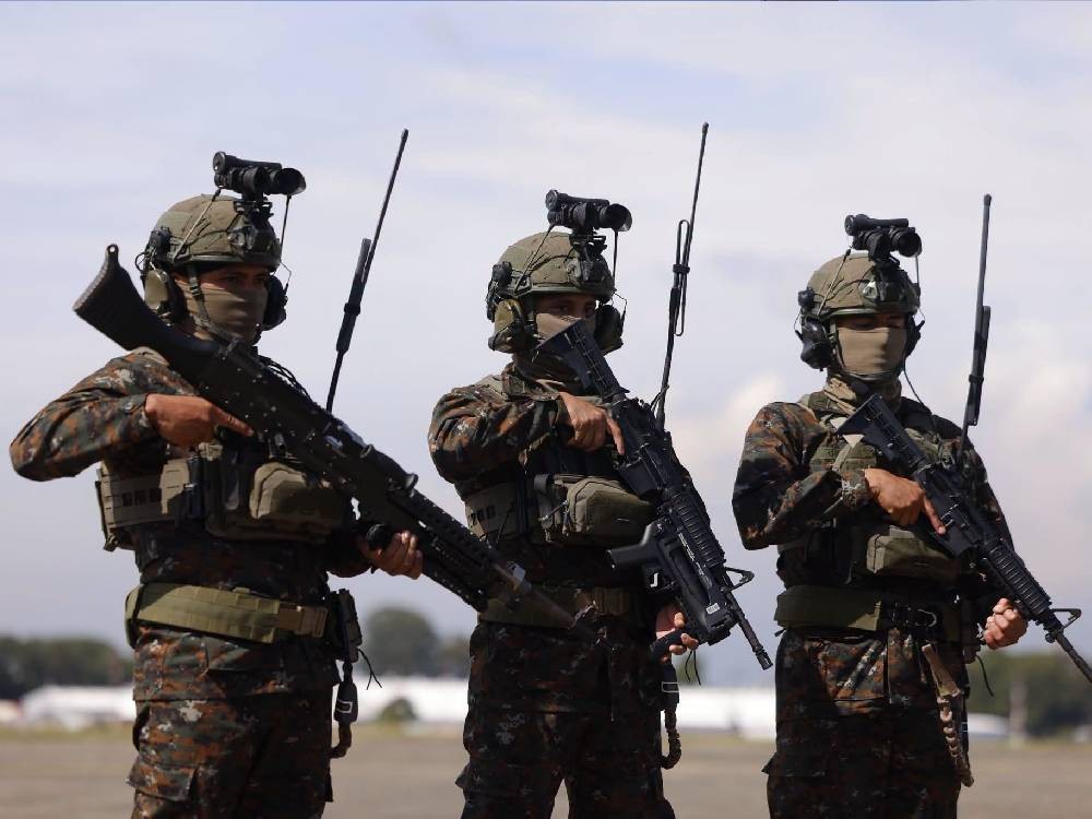 Ejército de Guatemala realiza compra de armamento por 5.03 millones de dólares